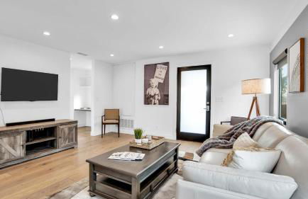 City Living by Avantstay Large Outdoor Area - Photo 19