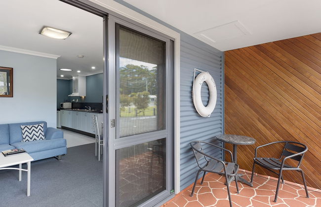 Strahan Bungalows - Photo 10