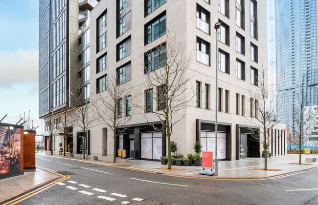 Stylish Studio Apartment With River Views in London s Bustling Docklands - Foto 25