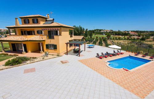 Villa Nincha - Heated Pool - Free wi-fi - Air Con - Foto 13