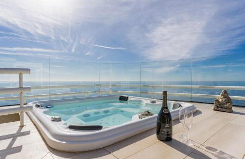 Infinity Blue Penthouse - Photo 3