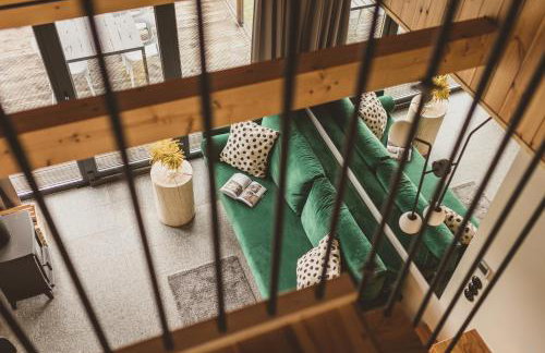 WymarzONE domki- z prywatnymi jacuzzi i kominkiem - Foto 11