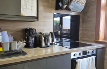 Self-catering extended family home - Photo 4