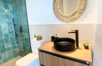 Amber Skies Seafront Retreat - Photo 30