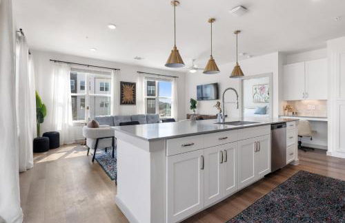 Bright Spacious 2BR 2BA Open Layout - Foto 36