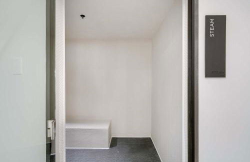 Sleek Escape-Resort-Style Stay with Pool Spa & more - Foto 39