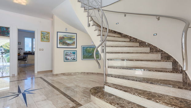 Salamander - Foto 3, Inside other