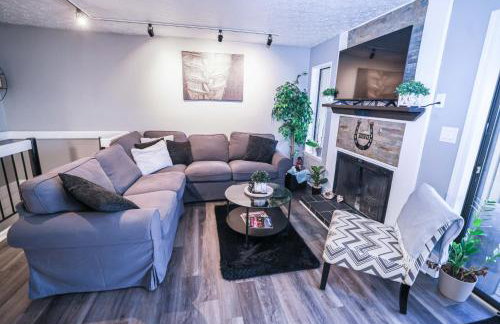 Cozy Retreat Golf, Lake & Nature at Beautiful Lake Monroe - Foto 1