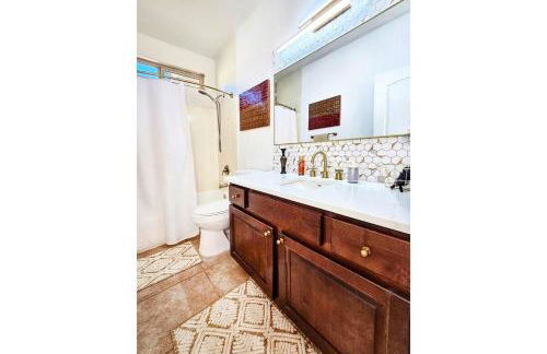 Luxe Desert Oasis, Pool, Hidden Speakeasy Room! - Foto 44