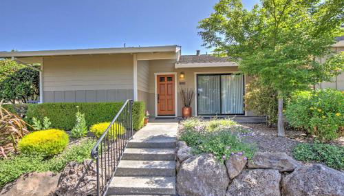 Peaceful Getaway on Silverado Golf Course with Patio - Foto 2