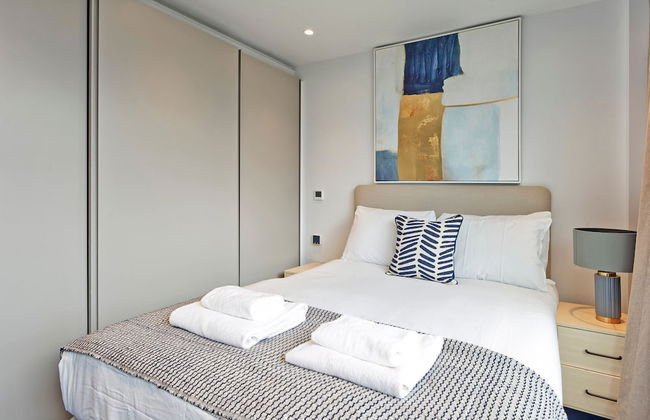 Striking One-bedroom Apartment Vibrant Poplar - Foto 6