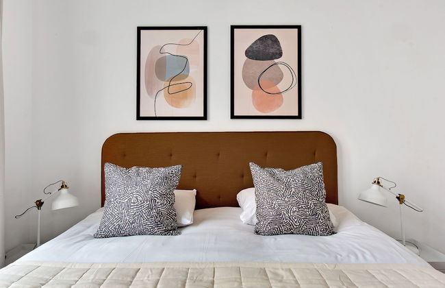 Sanders Constantin - Chic 2-bdr Apt With Balcony - Foto 2