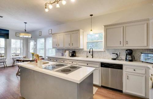 Waterfront Home with Boat Dock on Lake Conroe! - Foto 10