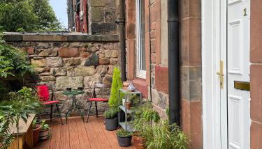 Quiet 1 Bed with Garden Views Near Leith & City Centre - Foto 1, Garden, Garden view
