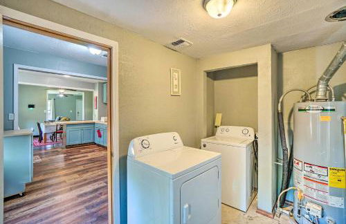 Centrally Located Lawton Home Dogs Welcome! - Foto 22