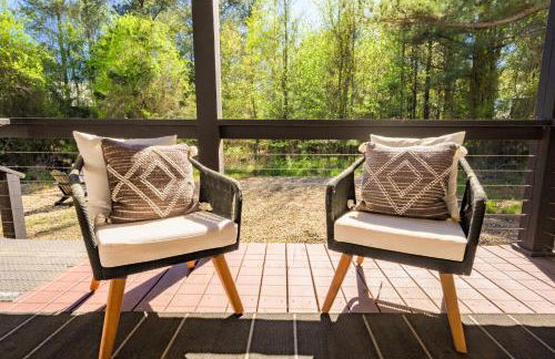 NEW Farmhouse-Chic Cabin with Hot Tub & Firepit - Foto 30