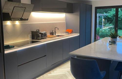 Beautiful family home with hot tub - Foto 8