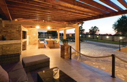 Five-Bedroom Holiday Home In Gorica - Foto 15