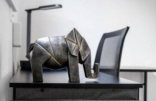 Modern 3BR Townhouse with Private Rooftop & Parking Minutes to NYC - Foto 43