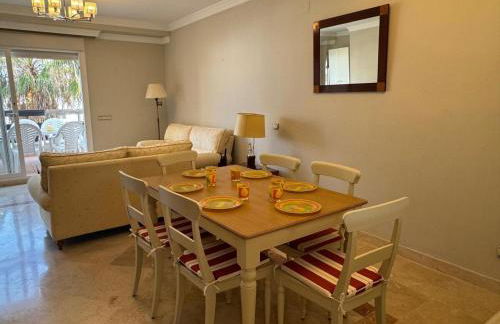 Estepona Penthouse Resort with Private Solárium - Pool & Free Parking - Photo 32