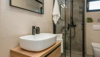 LuxStay Apartments APT3 - Private Parking, Terrace - Foto 2