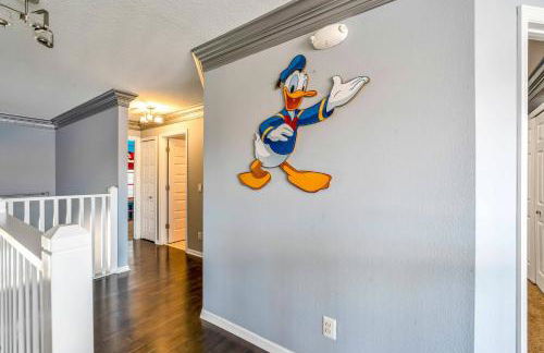 Spacious 7BR Retreat w Pool Game Room - Foto 65