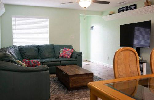 Pool & Spa Hideaway on the Space Coast - Foto 17