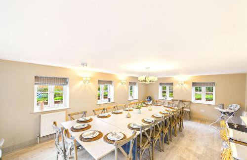 Cottage In Norfolk Sleeps 23 - Private Pool, Fishing Lake, Hot Tub Ref 99008Sc - Foto 33