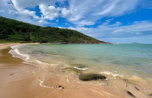 Lindo apartamento frente mar Peracanga - Foto 63