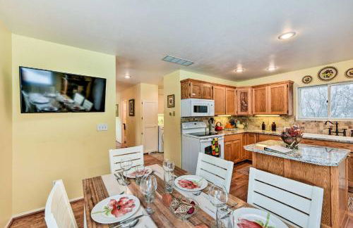 Charming Buena Vista Creekside Home Walk to Main! - Foto 17