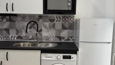 APARTAMENTO ZONA 7 justo al lado de la estación de TREN Y BUS MARÍA ZAMBRANO - Photo 4