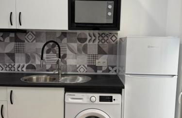 APARTAMENTO ZONA 7 justo al lado de la estación de TREN Y BUS MARÍA ZAMBRANO - Photo 4