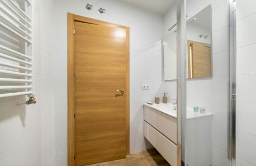 1Bedroom 1bathroom furnished - Rios Rosas - equipped in business area - MintyStay - Foto 11