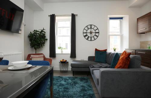 North Road By N And N Stays, perfect for contractor and corporate stays, Long Stays welcome, Free on street parking, WIFI, Near Gloucester Road - Foto 32