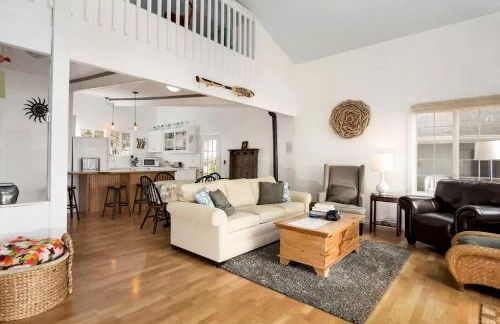 Amazing Sunrise at Coastal Luxury Cabin Rental on Herron Island with Fire Pit and Paddle Boarding near Olympia, Washington - Foto 9