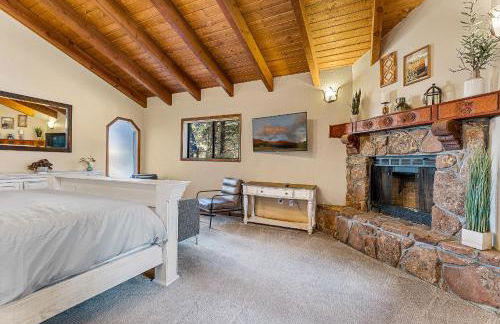 Sensational Burning Tree 4 bed 3 bath Retreat in the Country Club - Photo 19