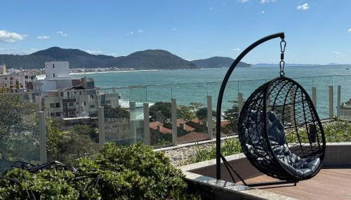 Piscinas de borda infinita e piscina interna aquecida com vistas deslumbrantes para o mar dos Ingleses, a 50 metros de altura - Foto 4