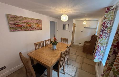 Delightful 3-bedroom Cottage, Brockenhurst - Foto 9