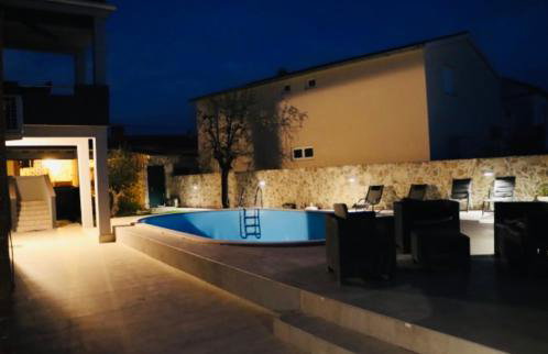 Iva apartman sa bazenom - Foto 35