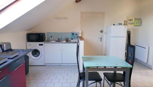 Appartement climatisé avec parking privé à Doué la fontaine - Foto 5, stove, toaster