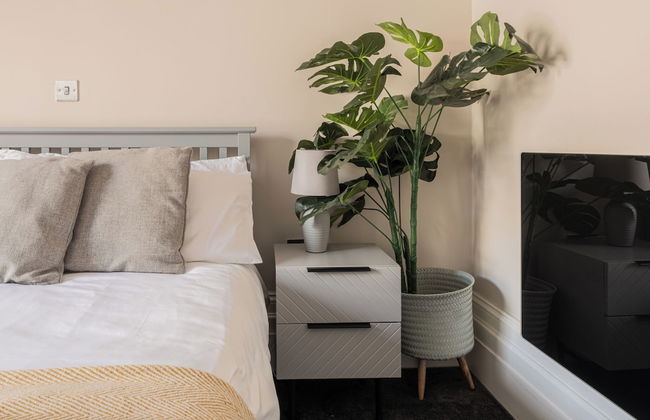 Stunning 2 Bed in Centre of Cheltenham - Photo 9