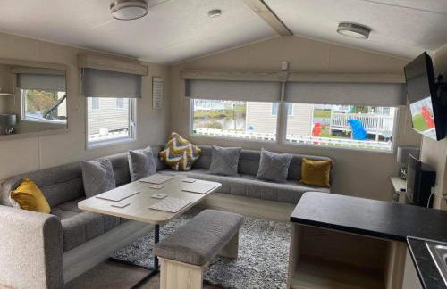 Haggerston Castle 6 Berth Caravan - Lakefield 115 - Foto 4