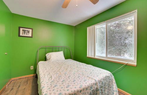 Family Nature Escape! South Branch Haven with Deck - Foto 17