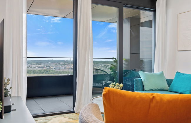 Stylish Luxurious Apt w Pool & Gym ID214 - Foto 14