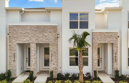 Stunning Townhome with Private Pool & Games Room - Foto 31