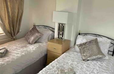 Modern 4 bedroom house in Weymouth Sunny Corner - Photo 16