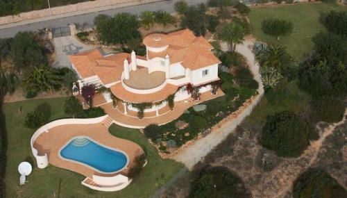 Villa with beautiful see views & spacious garden - Foto 2