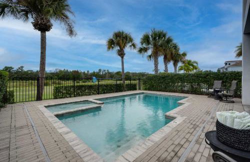Luxury 6BR Villa w Pool & Cinema 4mi to Disney - Foto 17