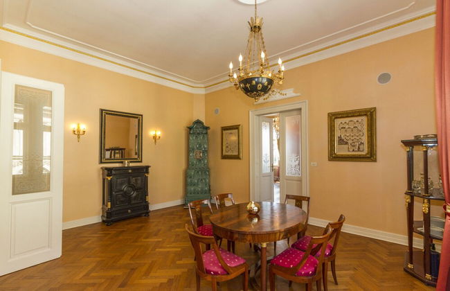 Filip Palace Luxurious Apartment - Photo 63