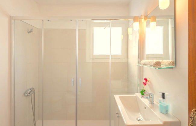 Skysea Holidays Malaga Centro - Photo 10